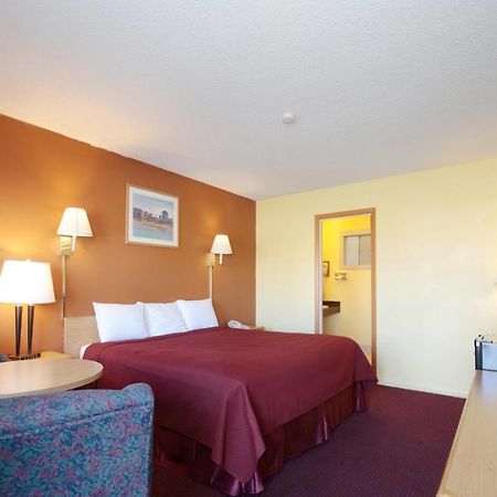Regency Inn Уинемюка Екстериор снимка