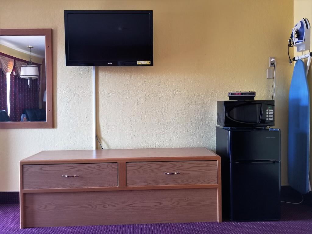 Regency Inn Уинемюка Екстериор снимка