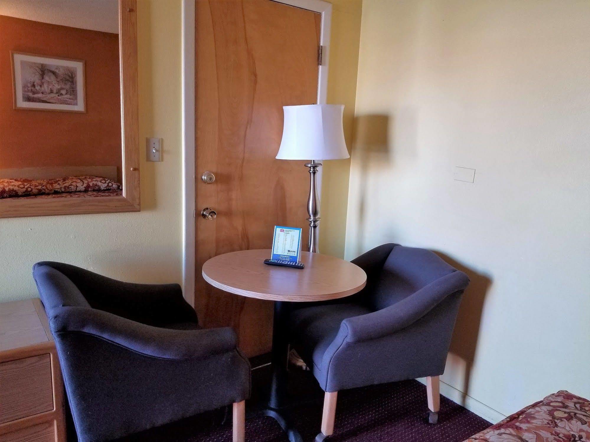 Regency Inn Уинемюка Екстериор снимка