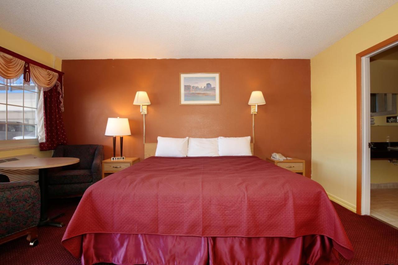 Regency Inn Уинемюка Екстериор снимка